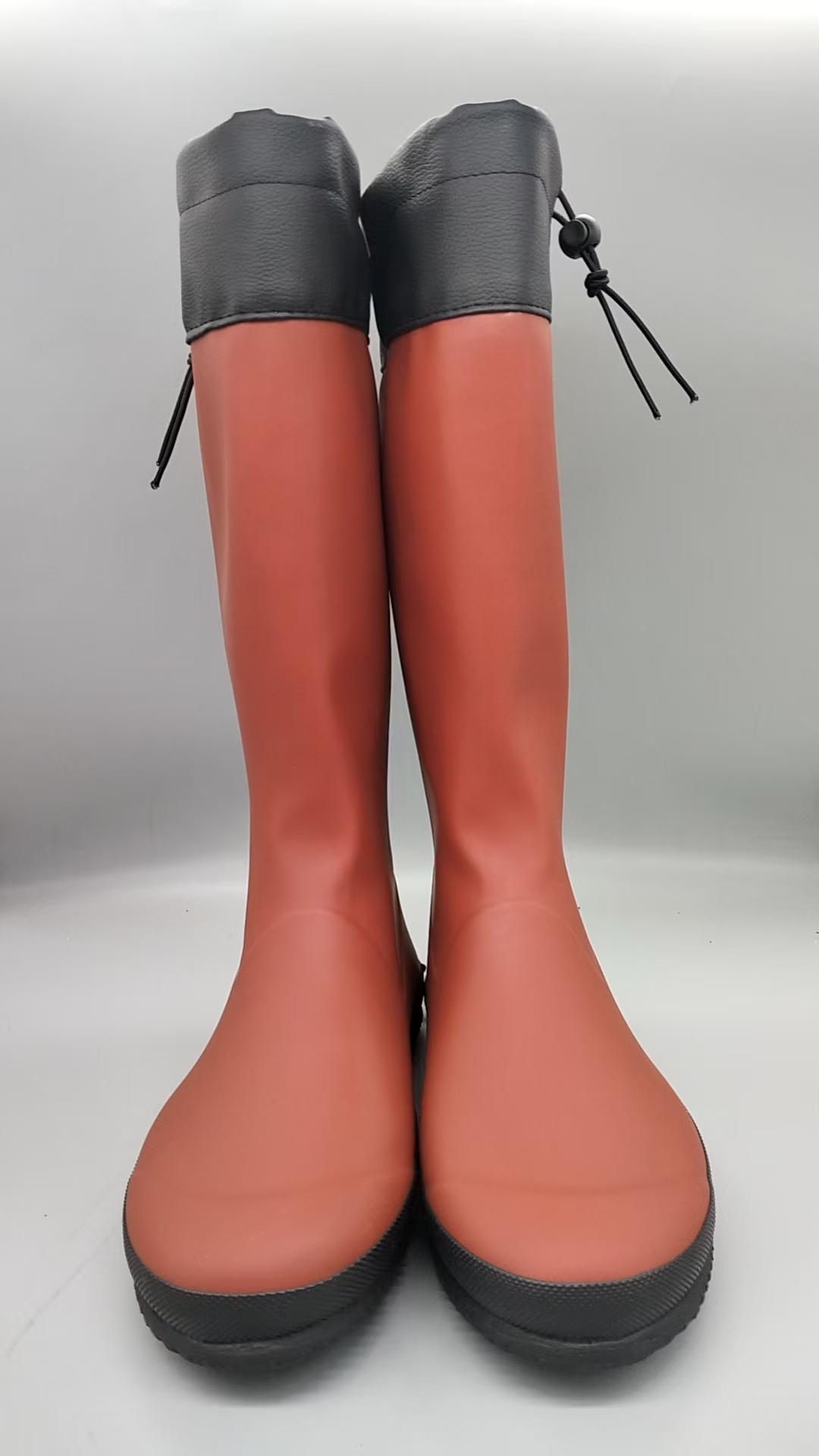 Kvinnors snygga regnboots i latex